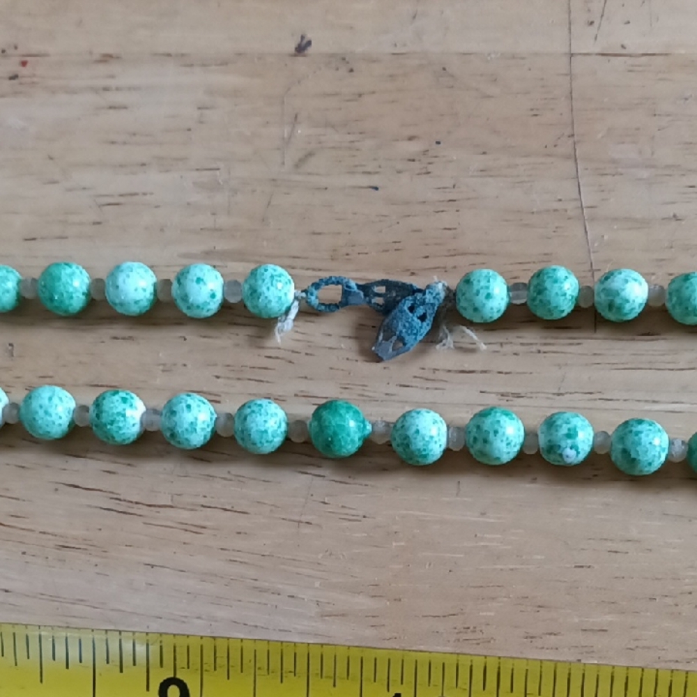 Vintage Marbled Green Beaded Necklace With Beaded Spacers